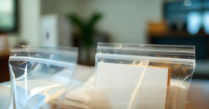 Saco com Aba Adesiva Transparente: Praticidade e Versatilidade